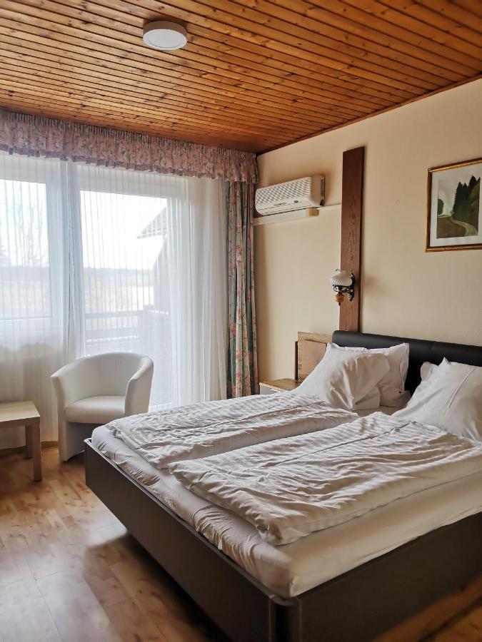 Pension Arkadenhof Loipersdorf bei Fuerstenfeld Exterior photo